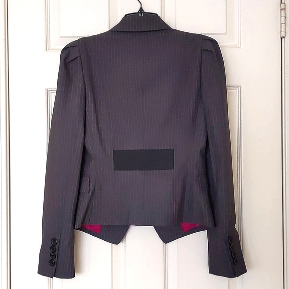 Express Rayon blended fully lined blazer with stripes and shoulder design. - Picture 2 of 8